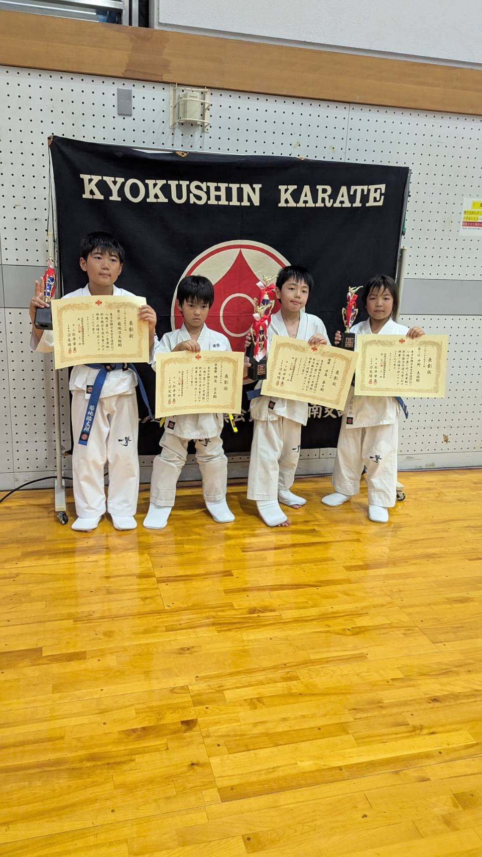 栃木県大会 組手の部 中野真依 3位入賞 表彰式の様子