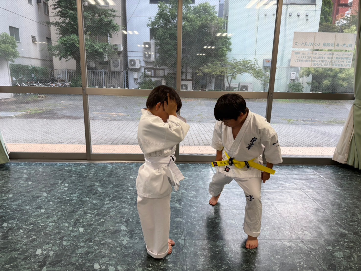 横浜からも参加した生徒たちの稽古風景