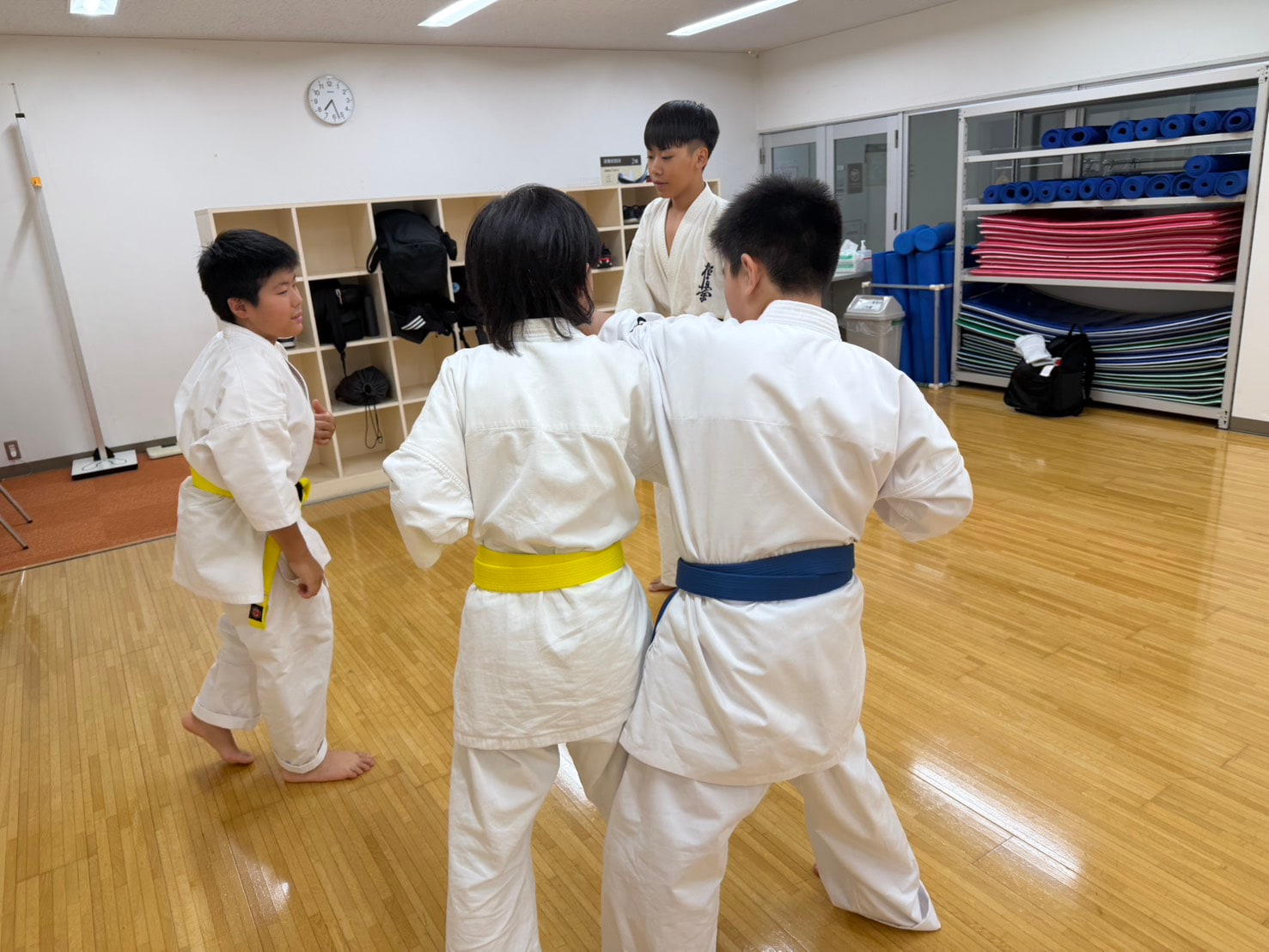 八丁畷道場 一般クラス 技術練の様子