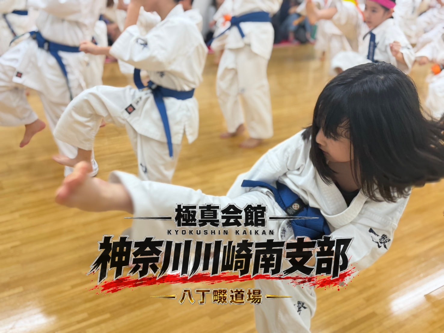 入賞者が感想を述べる様子