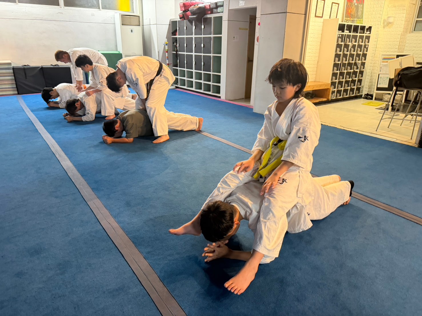 御幸道場 一般クラス 自主練に取り組む稽古生たち