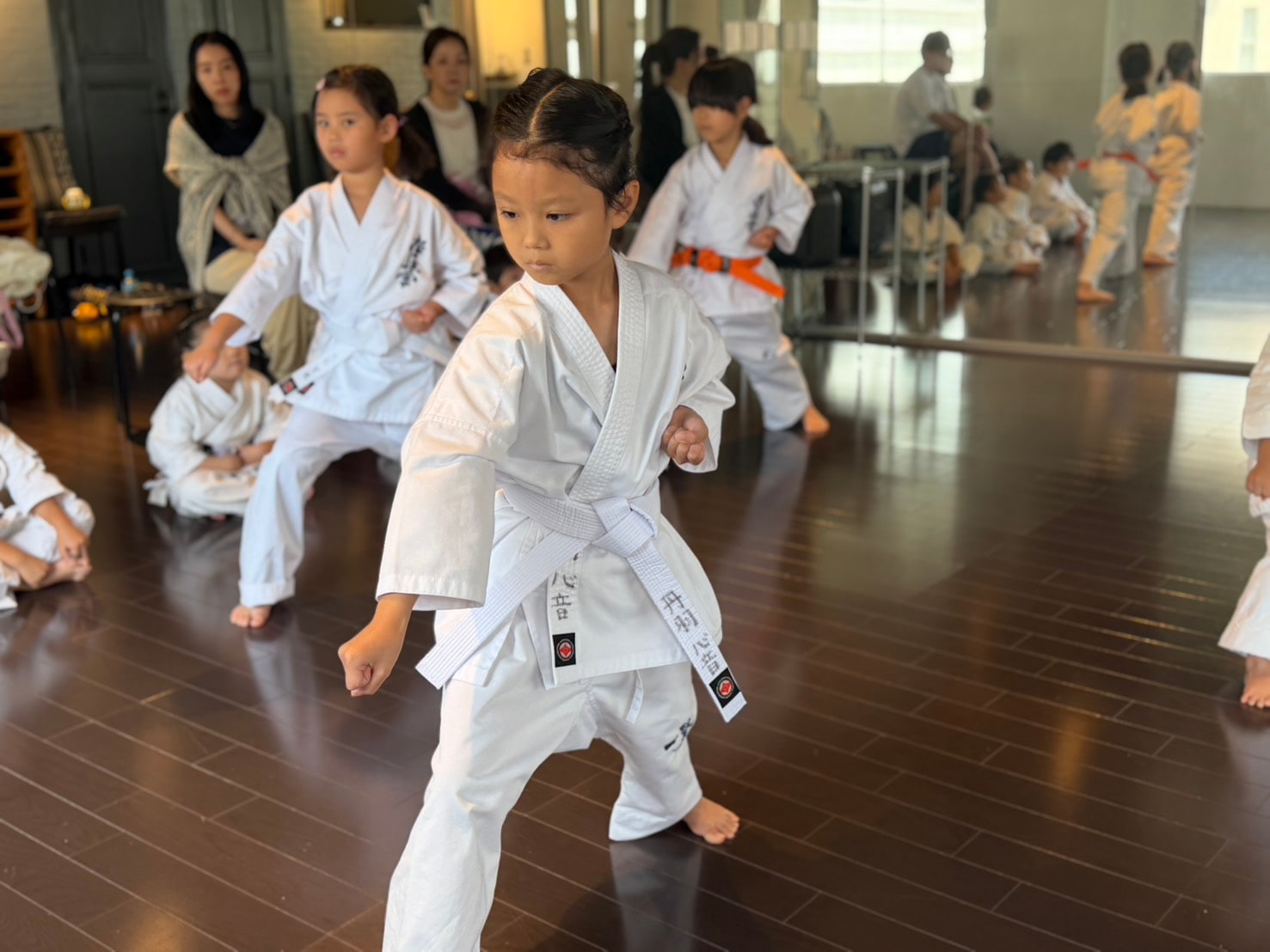 審査会で全力を尽くす子どもたち