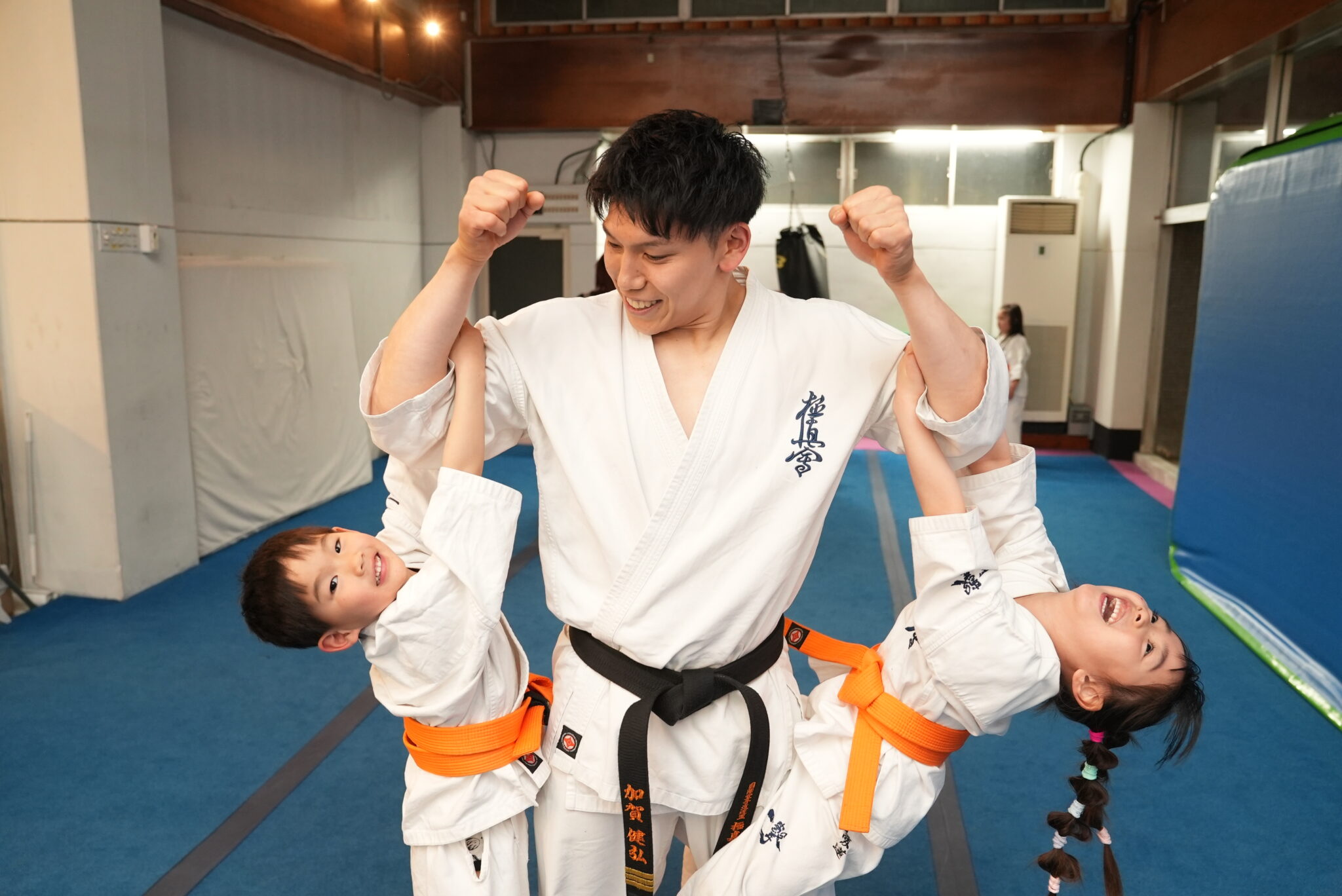 子供たちとの触れ合い